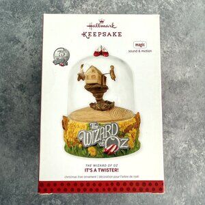 Hallmark Wizard of Oz "It's A Twister!" 2013 Globe Ornament Sound & Motion NEW